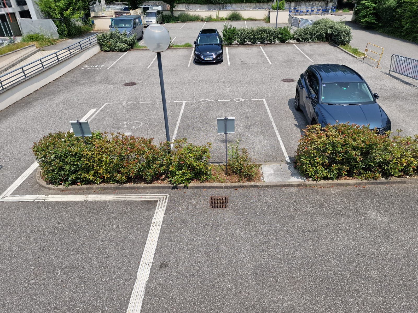 Parking photo 4